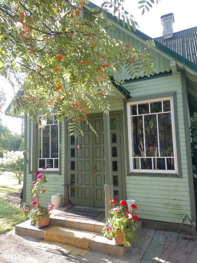 House, Garden & Sauna. Free Parking. Train Stop-200 M. Sea-1 Km. Jūrkalne Exterior foto